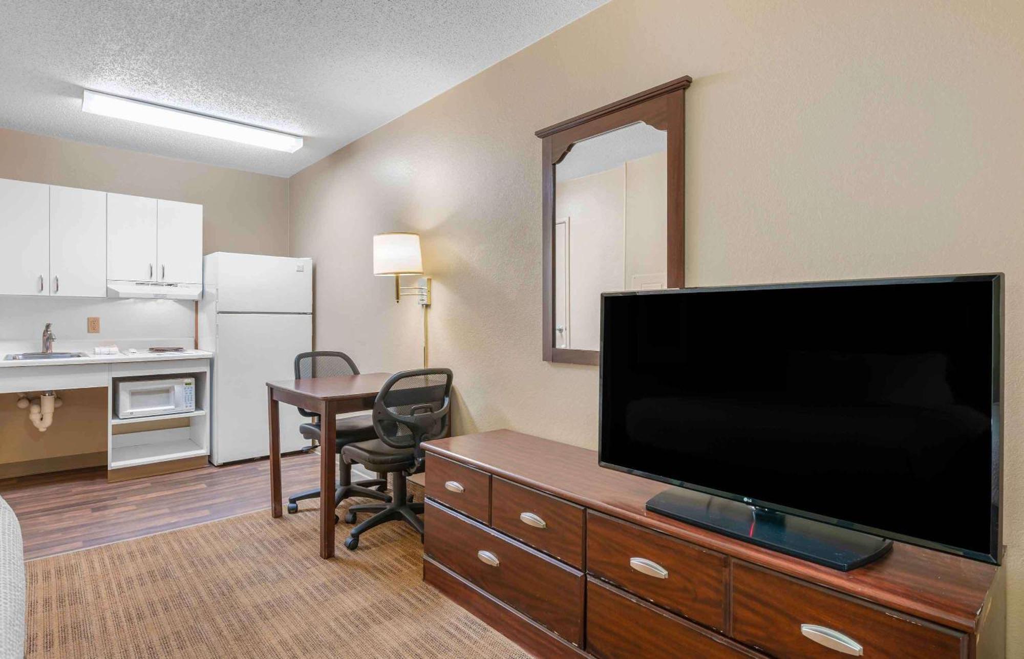 Extended Stay America Suites - Fort Lauderdale - Tamarac Lauderdale Lakes Exterior photo