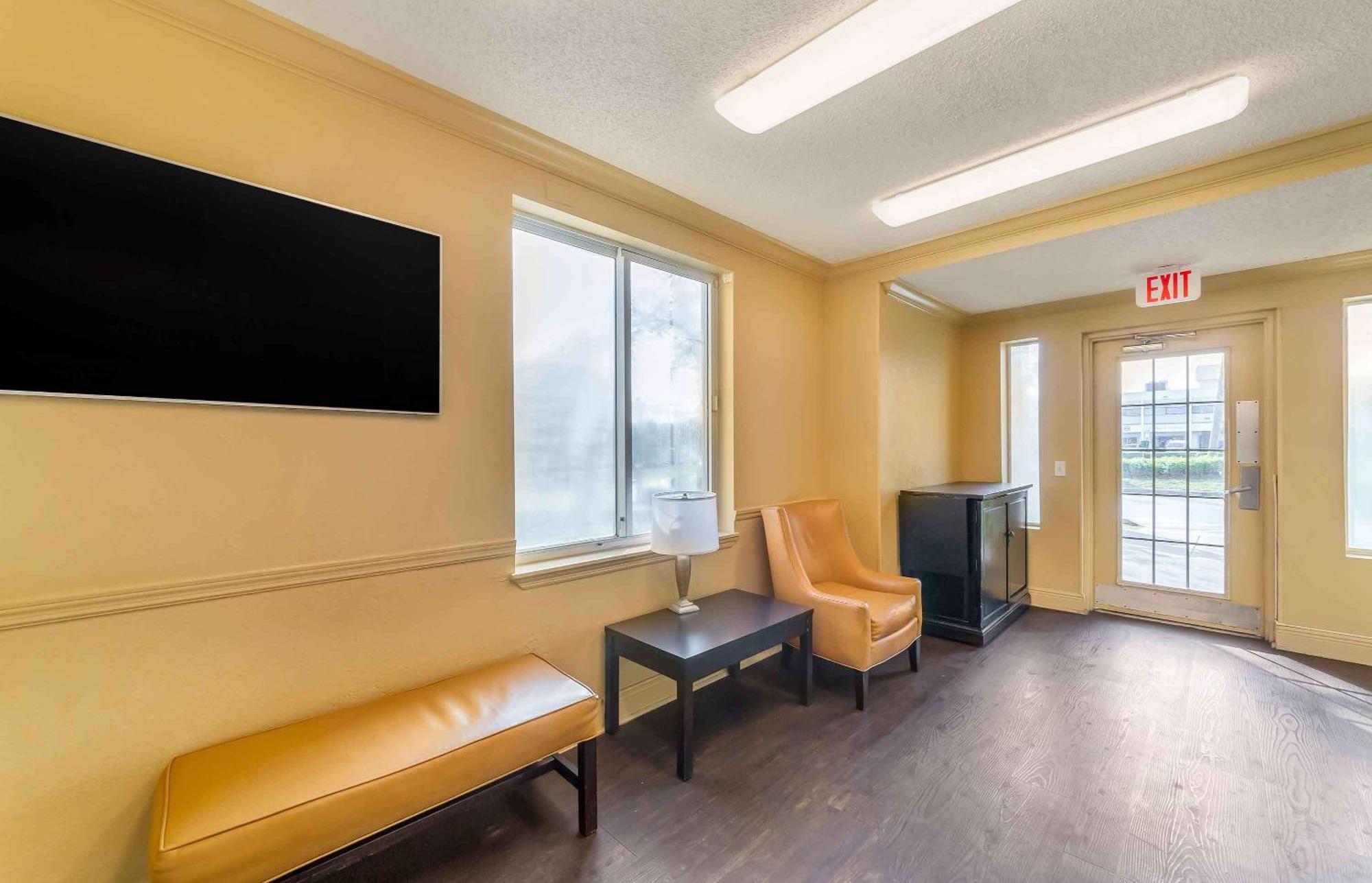 Extended Stay America Suites - Fort Lauderdale - Tamarac Lauderdale Lakes Exterior photo